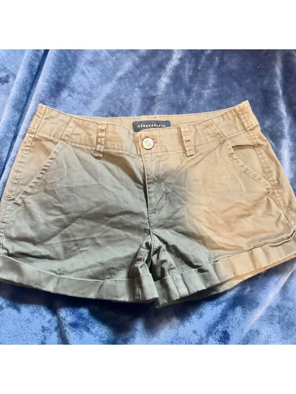 Super cute vintage style Aéropostale chino short